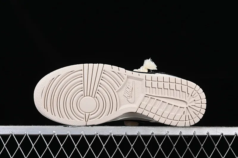 All categories Nk SB Dunk series Nk SB Dunk Low low-top sneakers J version Nk Dunk Low Retro "Light Orewood Brown" Bugs Bunny off-white SB low-top casual sneakers DV0834-100